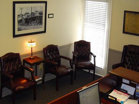 Reception waiting room fully-staffed from 8:30am-5:00pm Monday-Friday