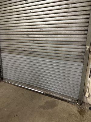 Commercial garage door