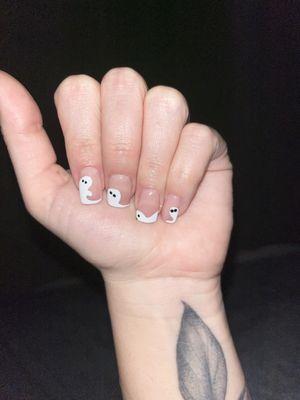 Halloween ghost nails