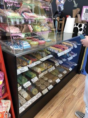 Cute cookie treat selection for the pups!