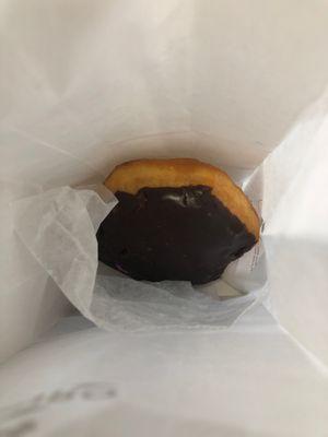 Boston Cream donut : it's an "ok"donut. Not amazing but ok