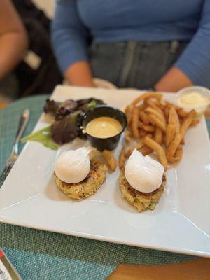 crab cake benedict