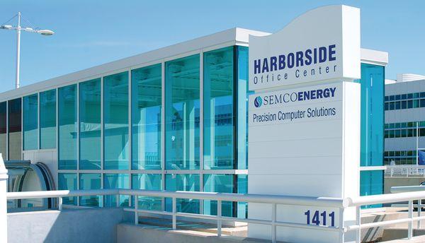 Harborside Office Center Exterior Signage