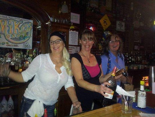 Bartenders; Kimberly, Nikki & Kimberly