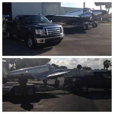 Unloading belongings into a plane