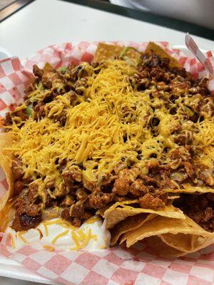 súper nachos with adobada