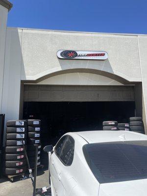 VP Tire Center / outside