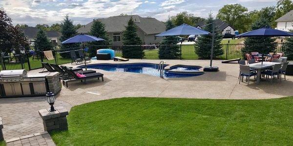 Cancun Deluxe (Viking) Pool, installed by the "Expert Pool Builders"