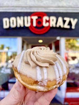 Pumpkin spice latte donut w/ pumpkin spice filling, oct crazy donut