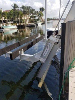 S.A Marine Services, LLC 15,000 lbs ACE Boat Lifts Ele-Vert