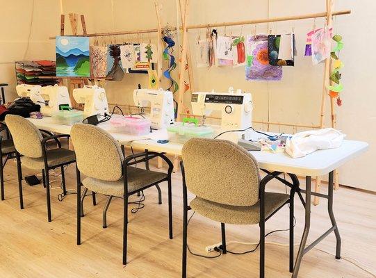 We offer beginner and intermediate sewing classes both during the day and in the evening.