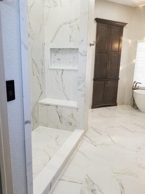 Shower bench, niche; Quartz custom install