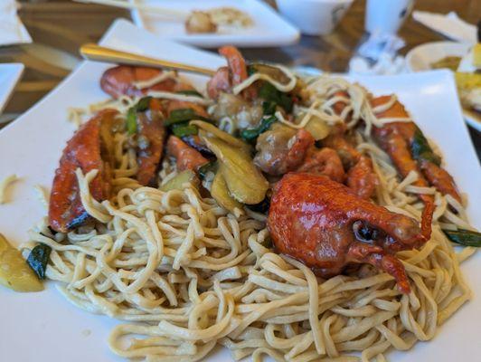 Stir fry e-fu noodles w/ 1 lobster