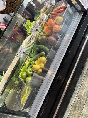 Fresh juices and so many healthy options for breakfast and lunch!