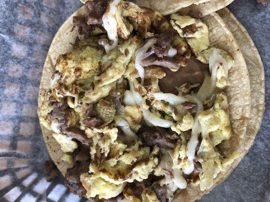 Egg and asada taco