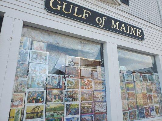 Lots of puzzles (tons of different themes) at Gulf of Maine downtown Brunswick on Main Street. Mid Nov 2020.