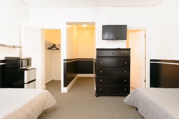 Large share room