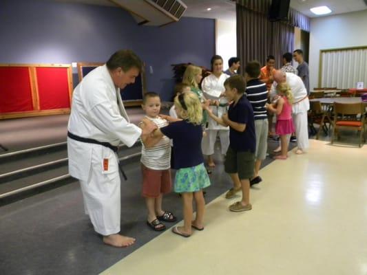 Group self defense with audience