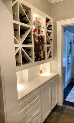 The wine/liquor bar countertop.