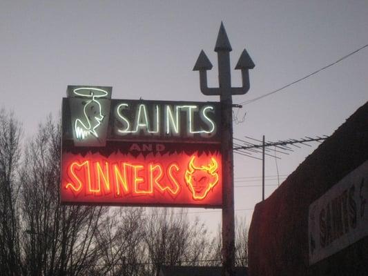 Love their cool neon sign.