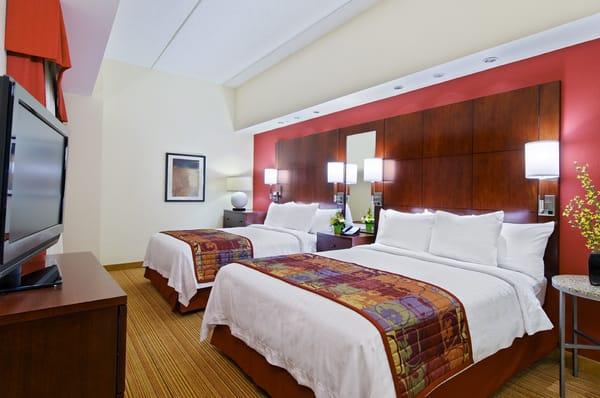 Double Queen guest rooms provide spacious floor-plans and plush bedding, ideal for families and small groups.