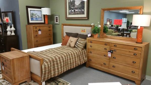 Klaussner Bayboro bedroom group.