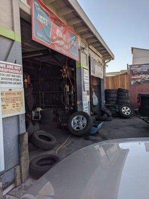 Tire station