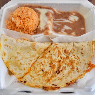 Chicken Quesadilla w/ Rice & Beans: El Farito