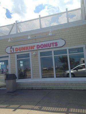 Hull Dunkin Donuts -- 1 Bay Street, Hull                  Exterior