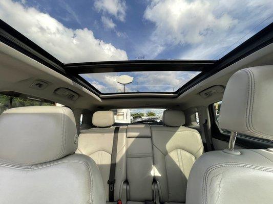 panoramic sunroof