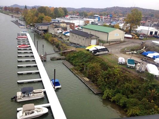 Docks and Slips behind Lou Wendell Marine Sales