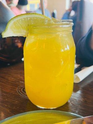 Spicy mango margarita