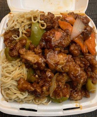 Spicy general chicken w/pan noodles