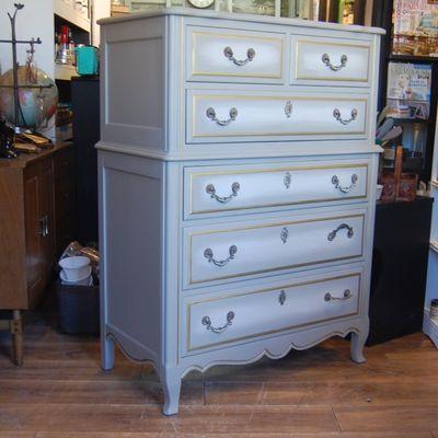 Hand Painted French Provincial Dresser (painted with Dixie Belle Paint)