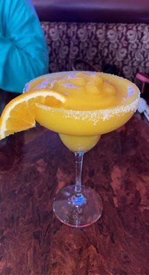 Frozen mango margarita