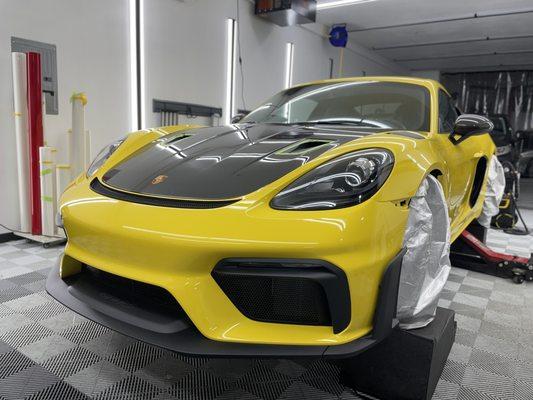 GT4 RS came in for Paint protection film and windshield protection film installed.