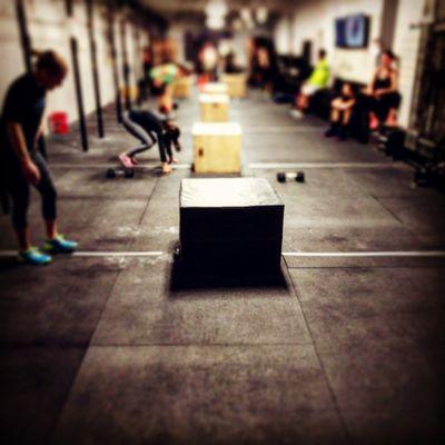 CrossFit Open 17.1...The infamous box jump