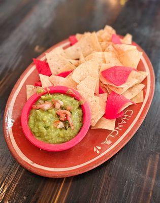 Guacamole and chips