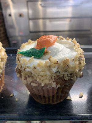 Carrot cake cupcakes