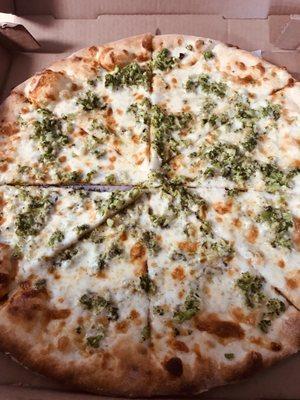 Large White Pizza with Garlic, Oil & Chopped Broccoli