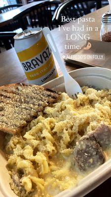 Garlic bread, Alfredo with sausage & hard soda