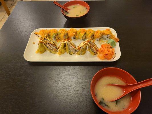 Misi Soup, Volcano Roll and Fusion Roll with crunch