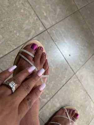 Ombré nails and pink chrome toes