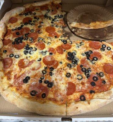 Soooo good Jumbo pepperoni and black olives only $22! Sooooo good!