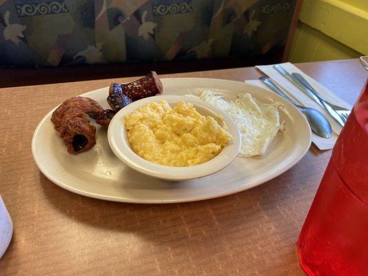 Eggs, grits and sausage