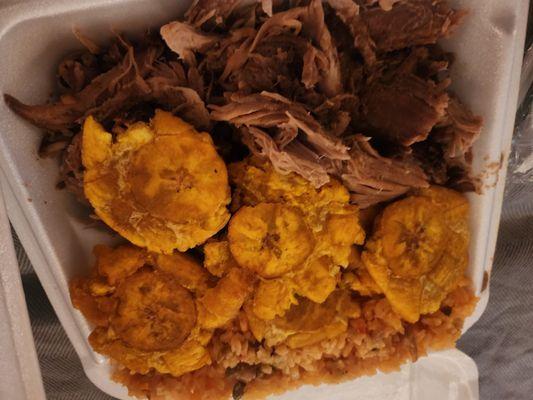 Pernil plantains arroz con gandules.