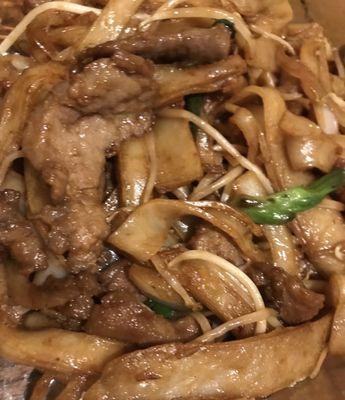 4018. Beef Chow Fun