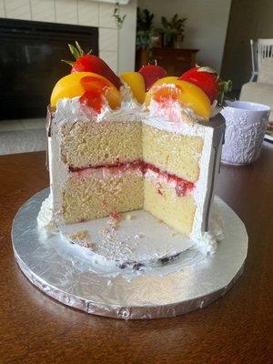 6 in tres leches Vanilla Cake with Strawberry Filling