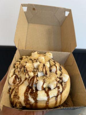 Campfire Smores Roll