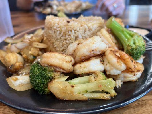 Shrimp, fried rice and vegetables